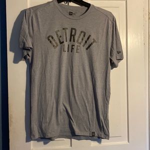 Detroit Life men’s large grey t-shirt